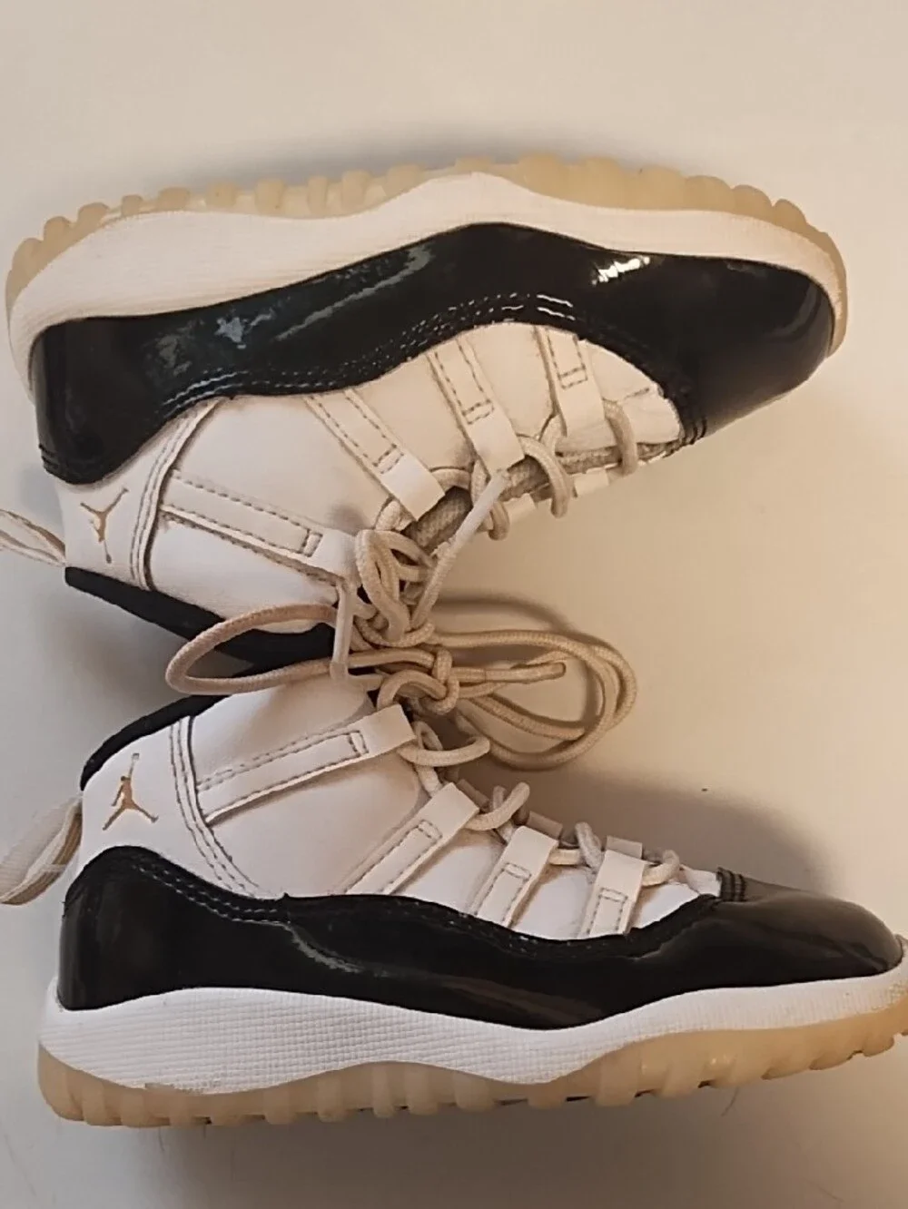 Jordan 11 Retro Gratitude| 8C | Black, White, Metallic Gold